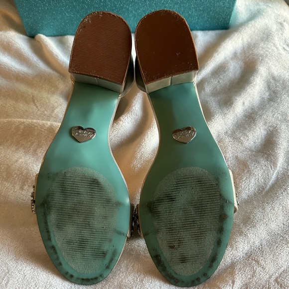 Blue by Betsy Johnson Metallic Silver Rhinestone block heal shoes. Size 9. - Picture 5 of 5